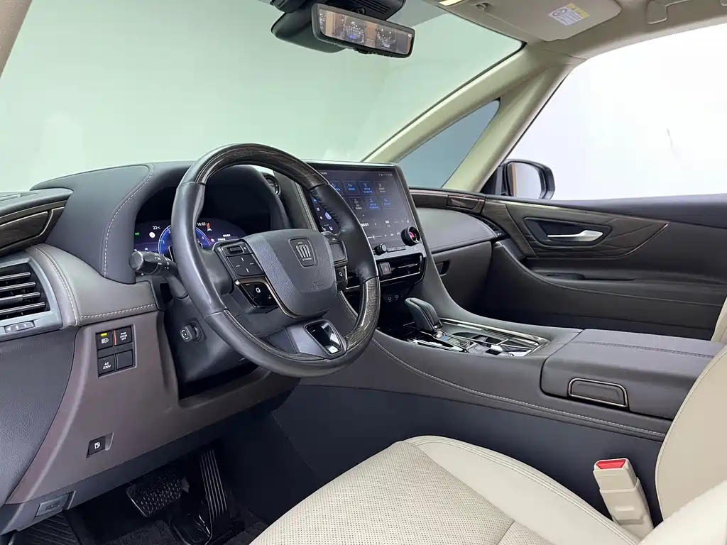 Toyota Vellfire — миниатюра 4