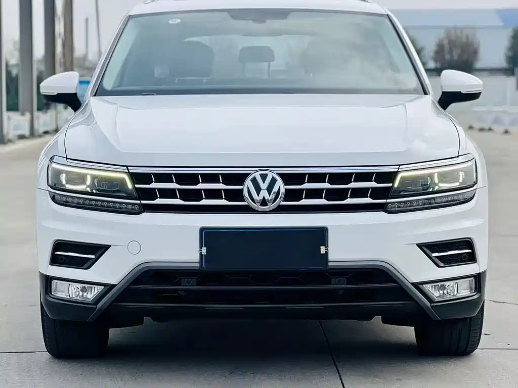 Volkswagen Tiguan L — миниатюра 2