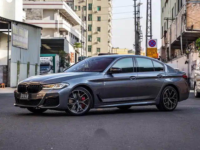 BMW 5 SERIES 2022