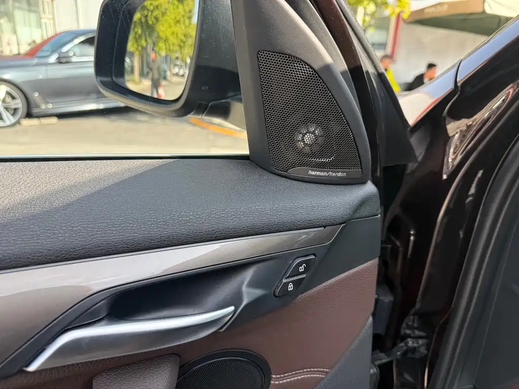 BMW X1 — миниатюра 12