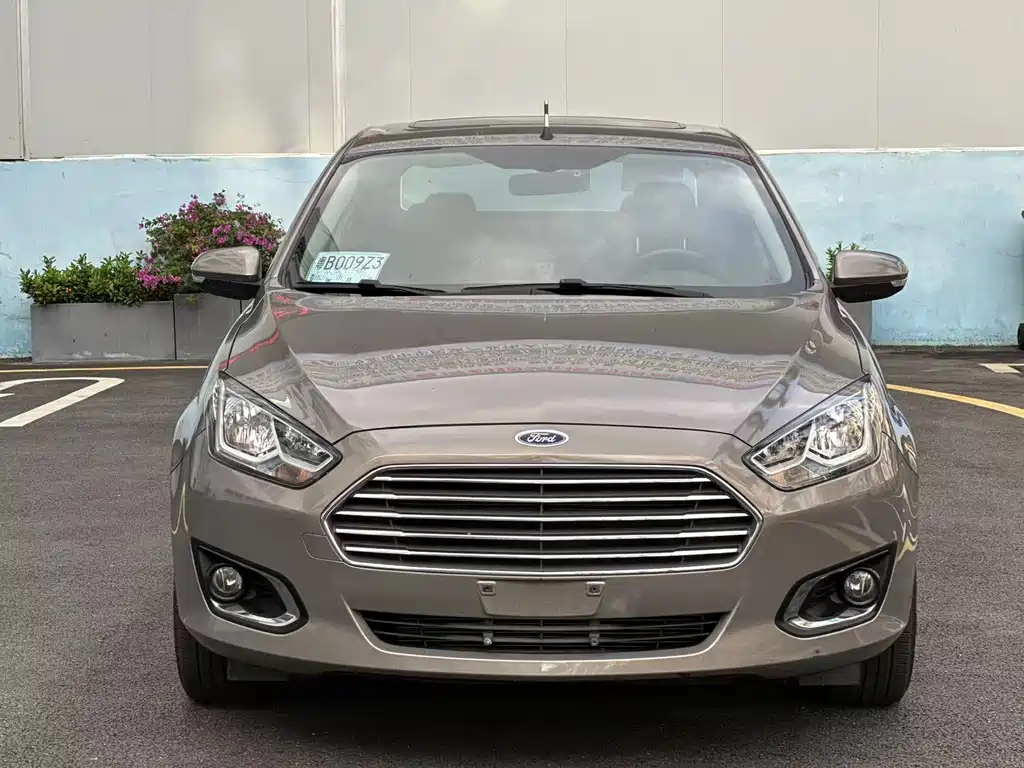 Ford Escort — миниатюра 2