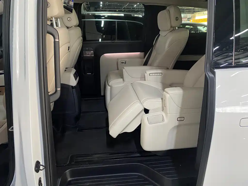 Li Auto Li MEGA — миниатюра 6