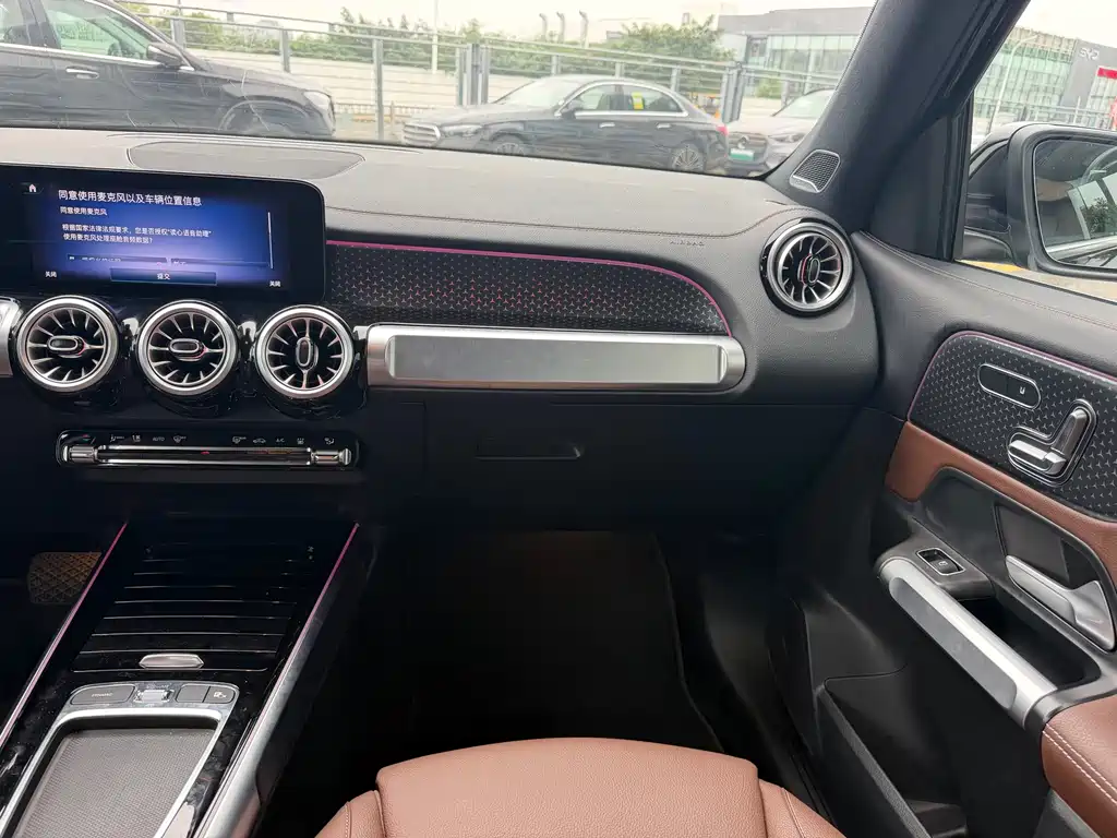 Mercedes-Benz EQB — миниатюра 17
