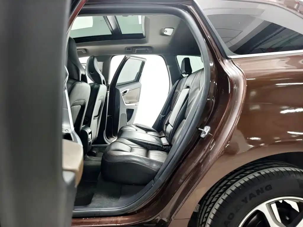 Volvo XC60 (Import) — миниатюра 13