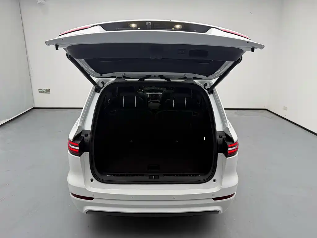 Li Auto Li ONE — миниатюра 13