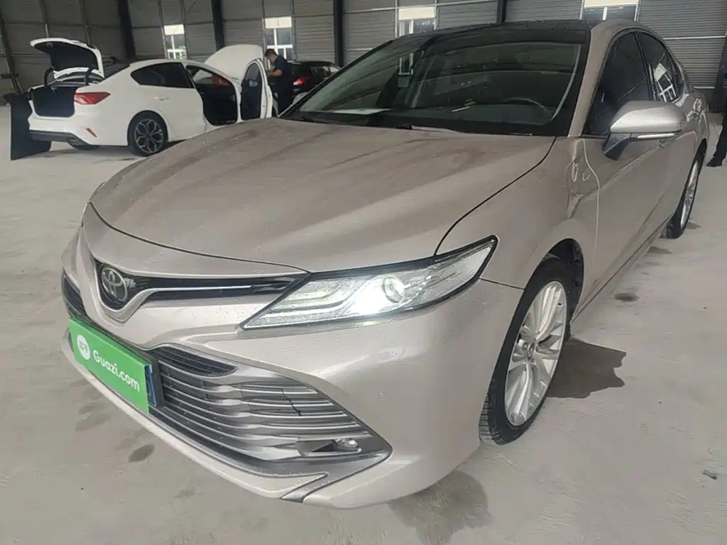 Toyota Camry — миниатюра 2