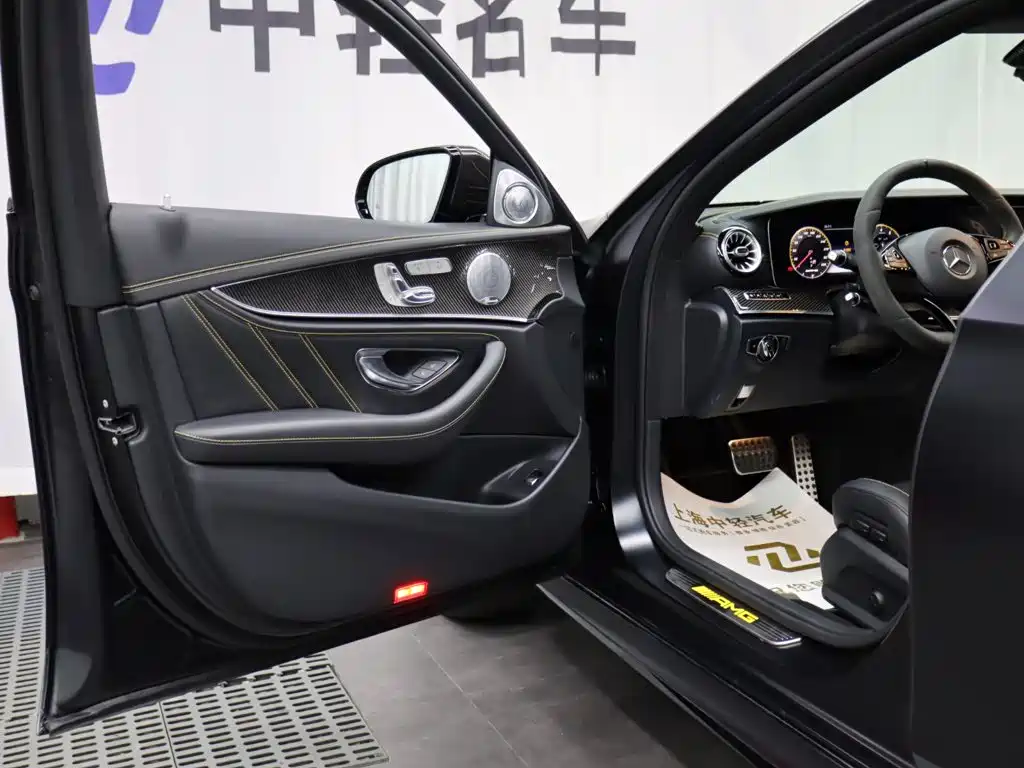 Mercedes-Benz E-Class AMG — миниатюра 4