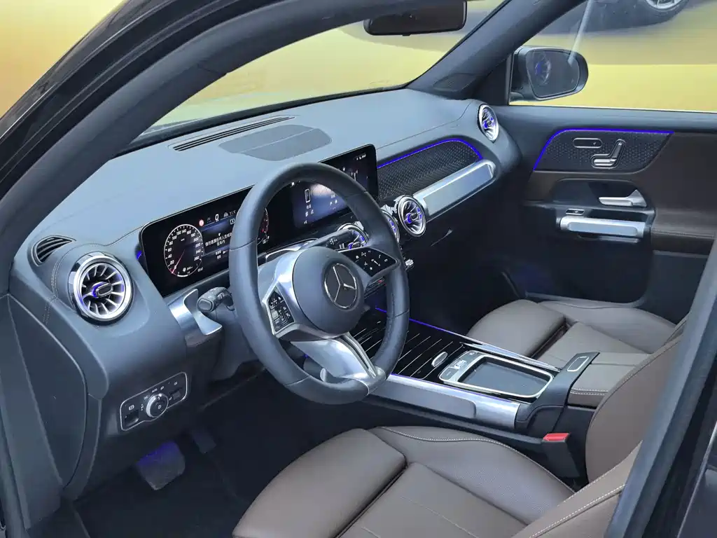 Mercedes-Benz GLB — миниатюра 17