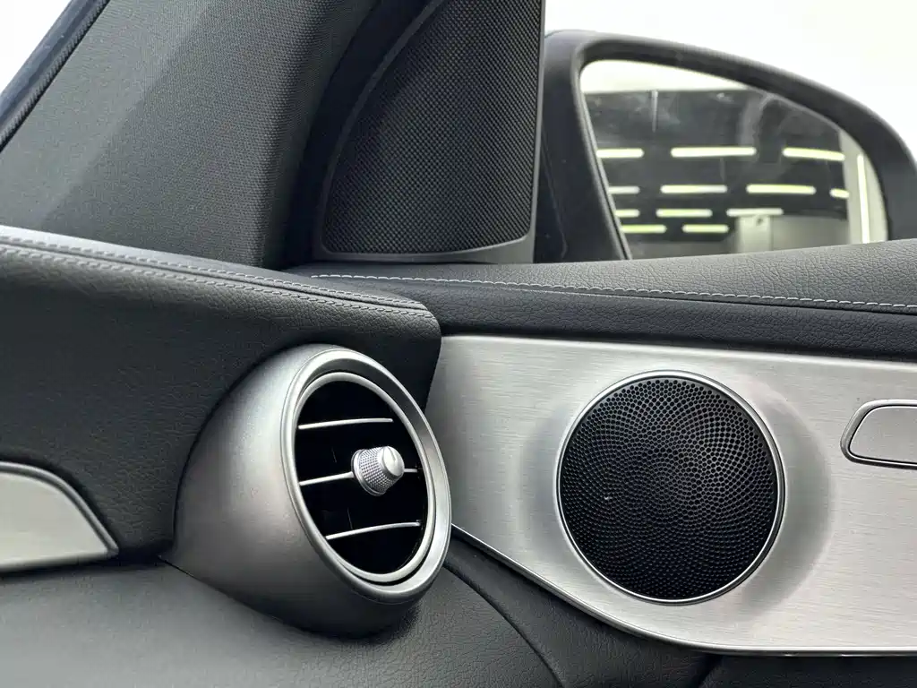 Mercedes-Benz GLC — миниатюра 10