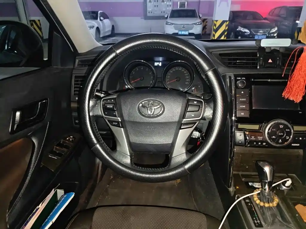 Toyota Reiz — миниатюра 3