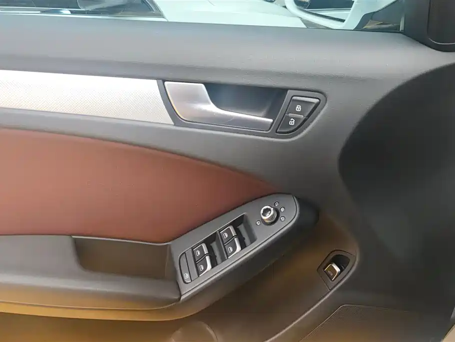 Audi A4L 2016 35 TFSI AT