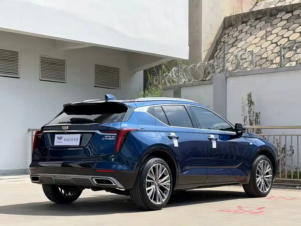 Cadillac GT4 — миниатюра 5