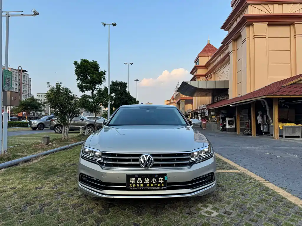 Volkswagen Phideon — миниатюра 2