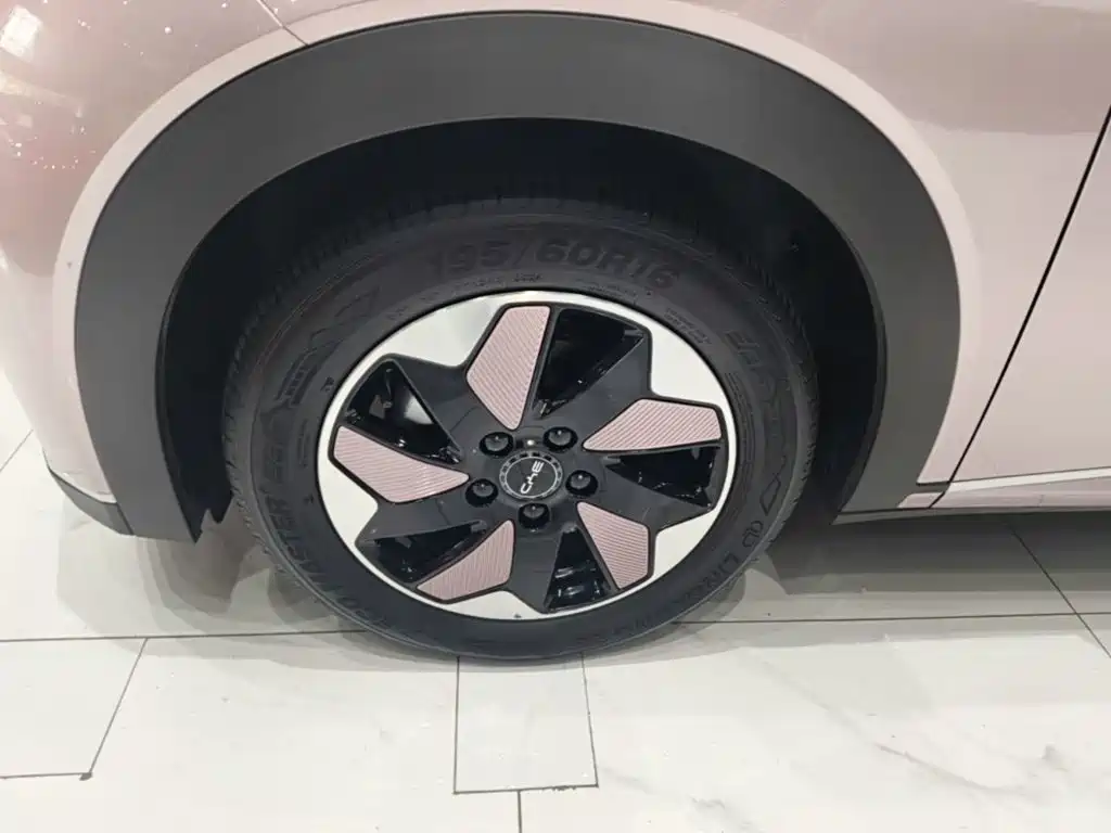 BYD Dolphin — миниатюра 23