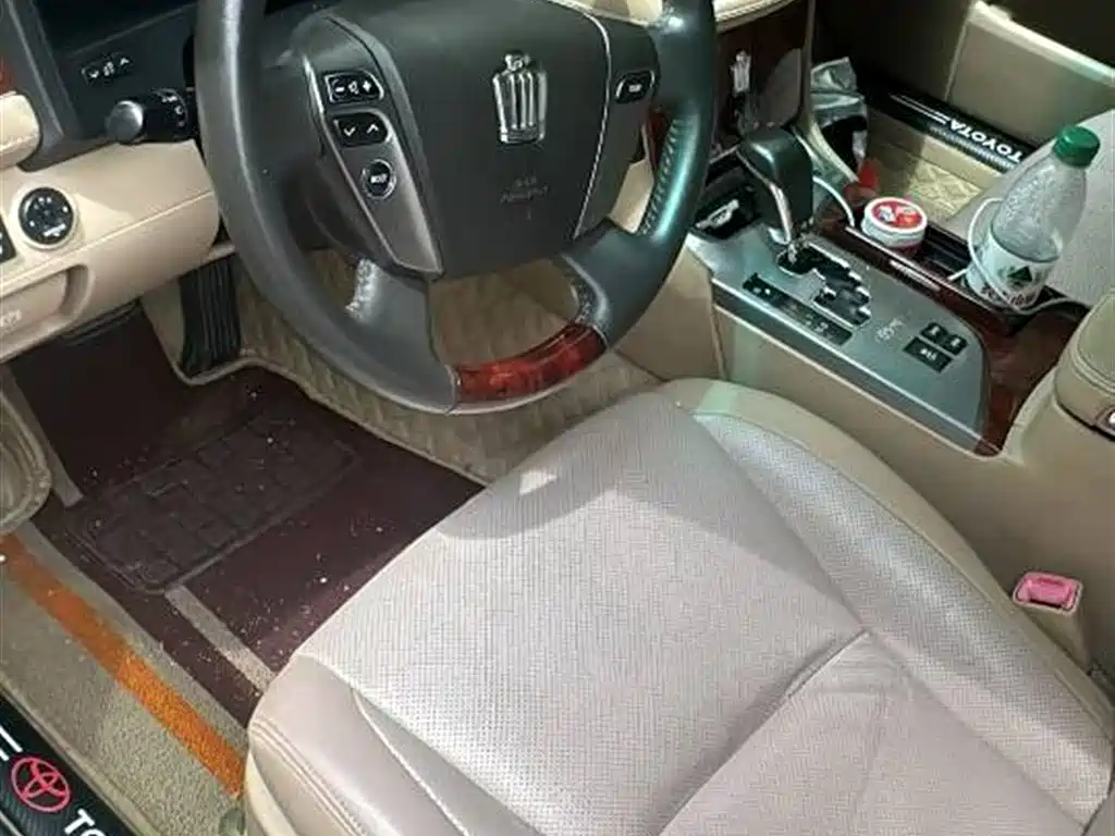 Toyota Crown 2012 2.5L Royal