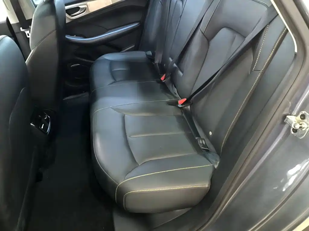 Roewe i6 MAX New Energy — миниатюра 17