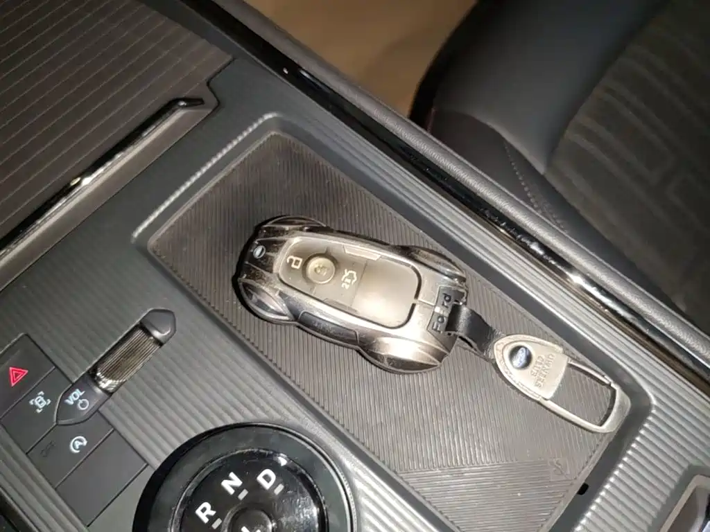 Ford Mondeo — миниатюра 9