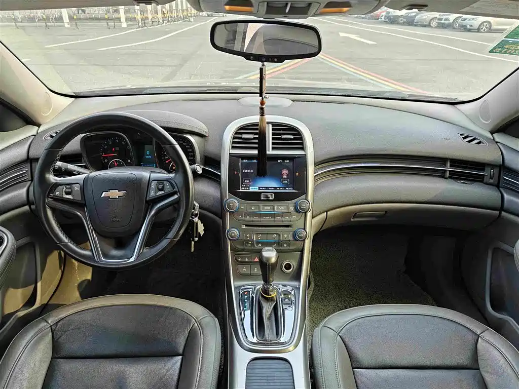 Chevrolet Malibu 2012 2.4L AT Luxury