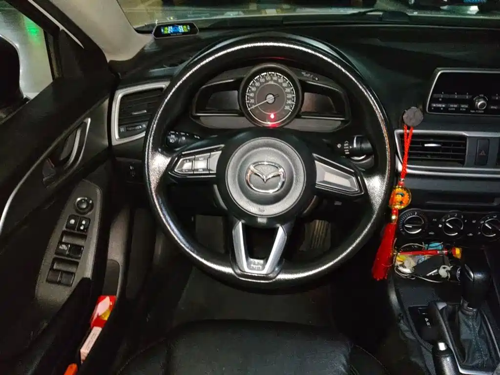 Mazda 3 Axela — миниатюра 14
