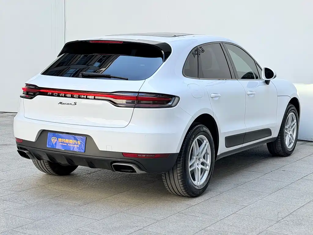 Porsche Macan — миниатюра 19