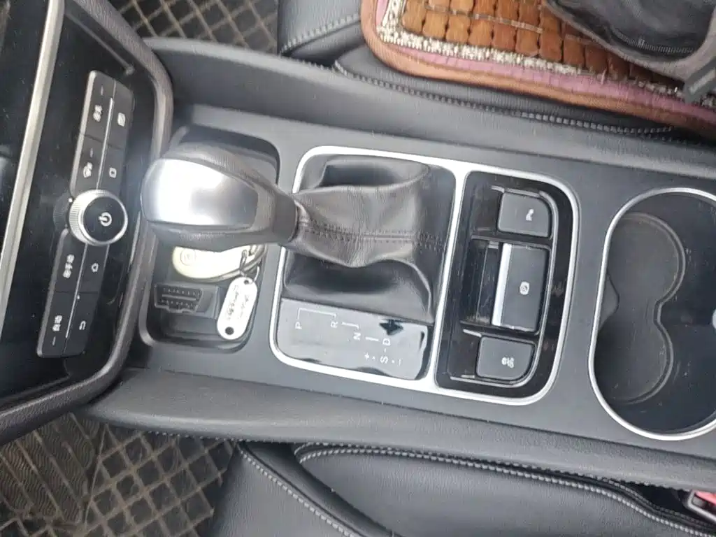 BYD MAX — миниатюра 14