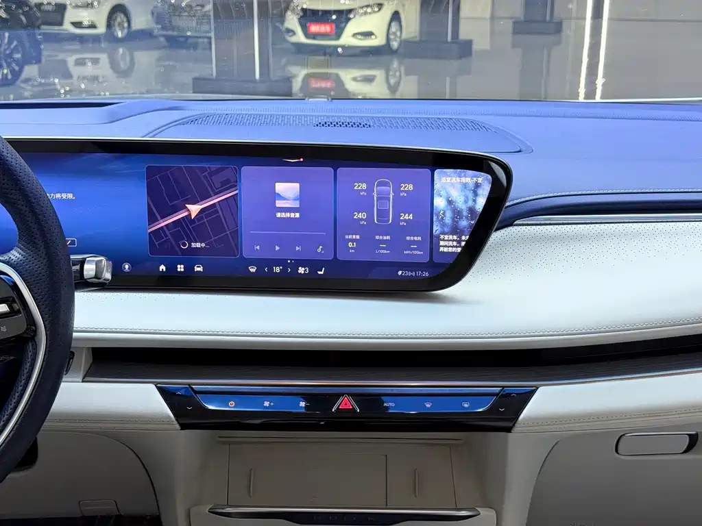 Buick GL8 Hybrid — миниатюра 12