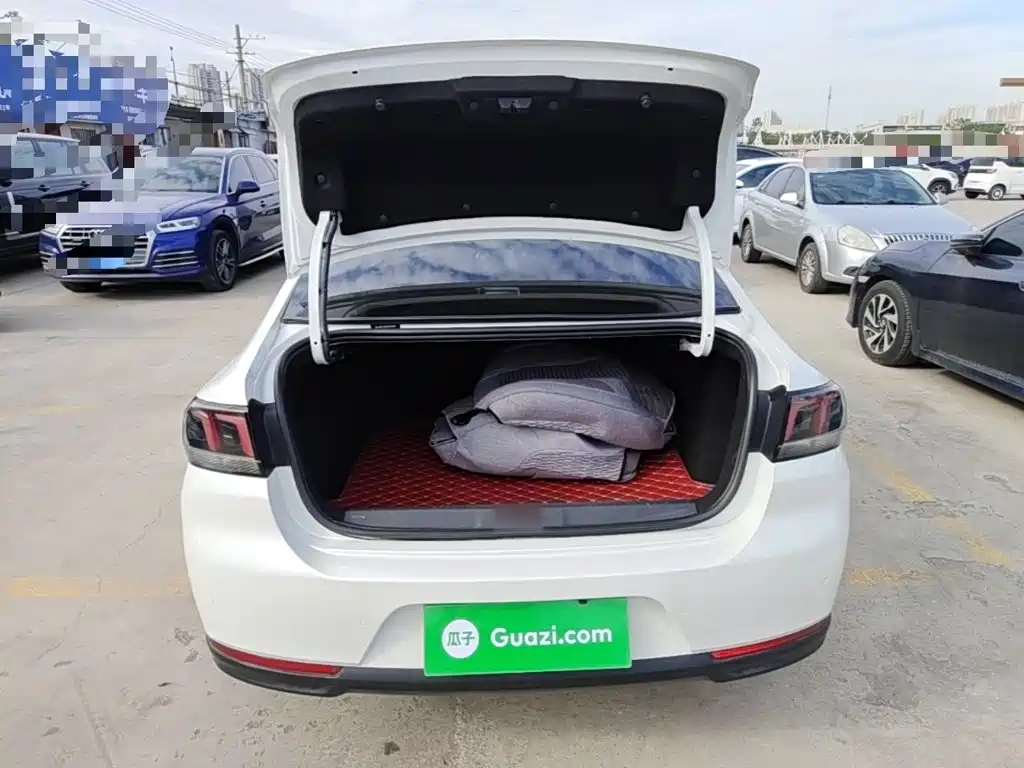 Peugeot 308 — миниатюра 19