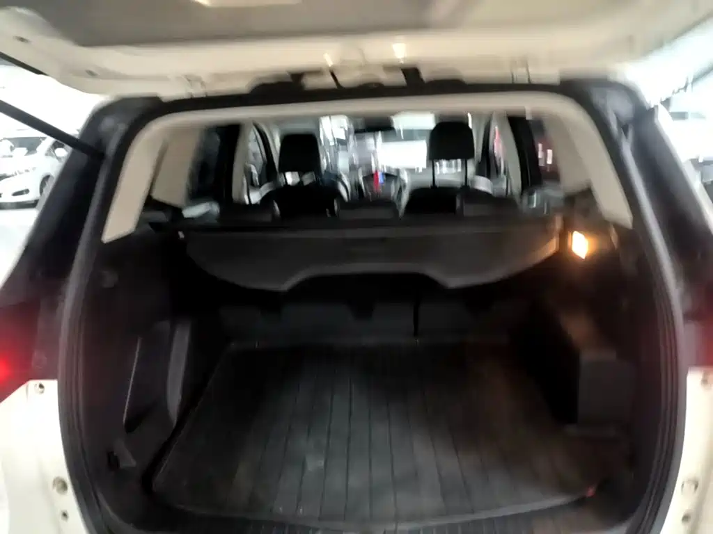Ford Kuga — миниатюра 19