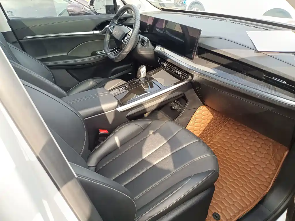 Roewe RX5 MAX — миниатюра 12