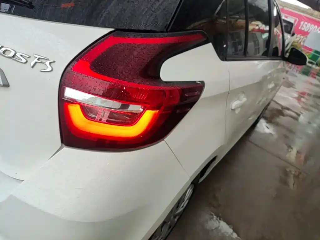 Toyota Vios FS — миниатюра 8