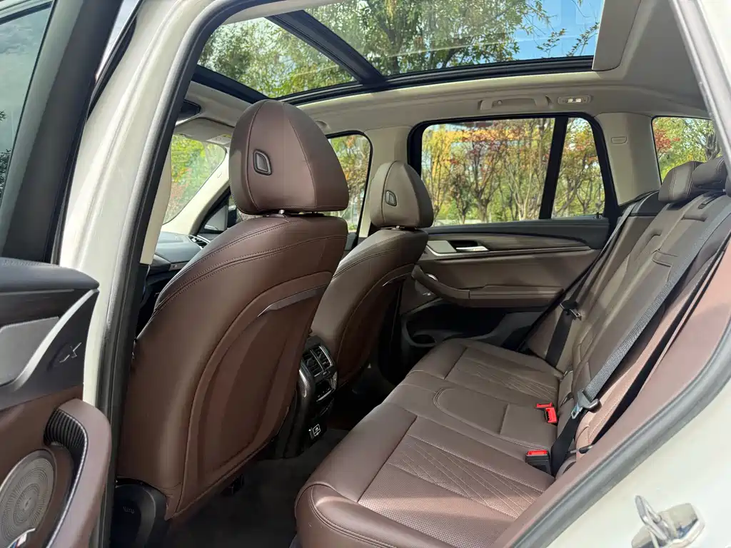 BMW X3 — миниатюра 8
