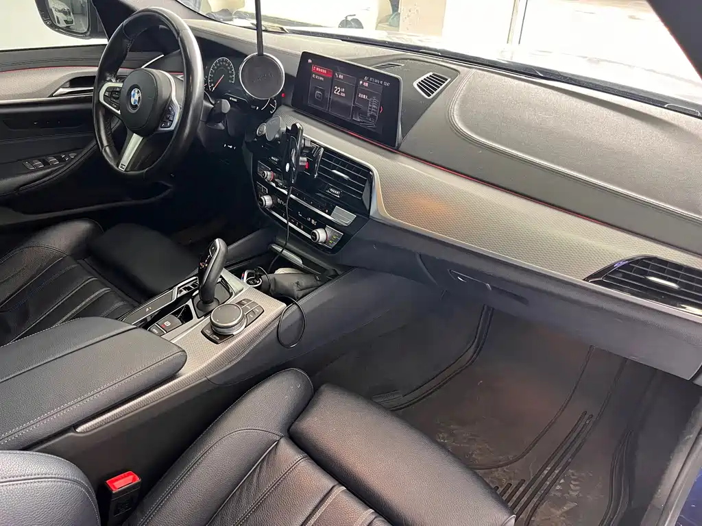 BMW 5 Series (Import) — миниатюра 12