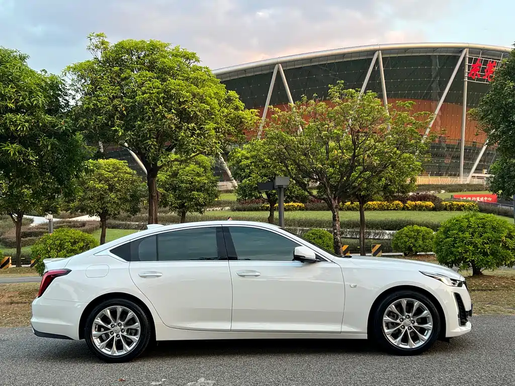 Cadillac CT5 — миниатюра 4