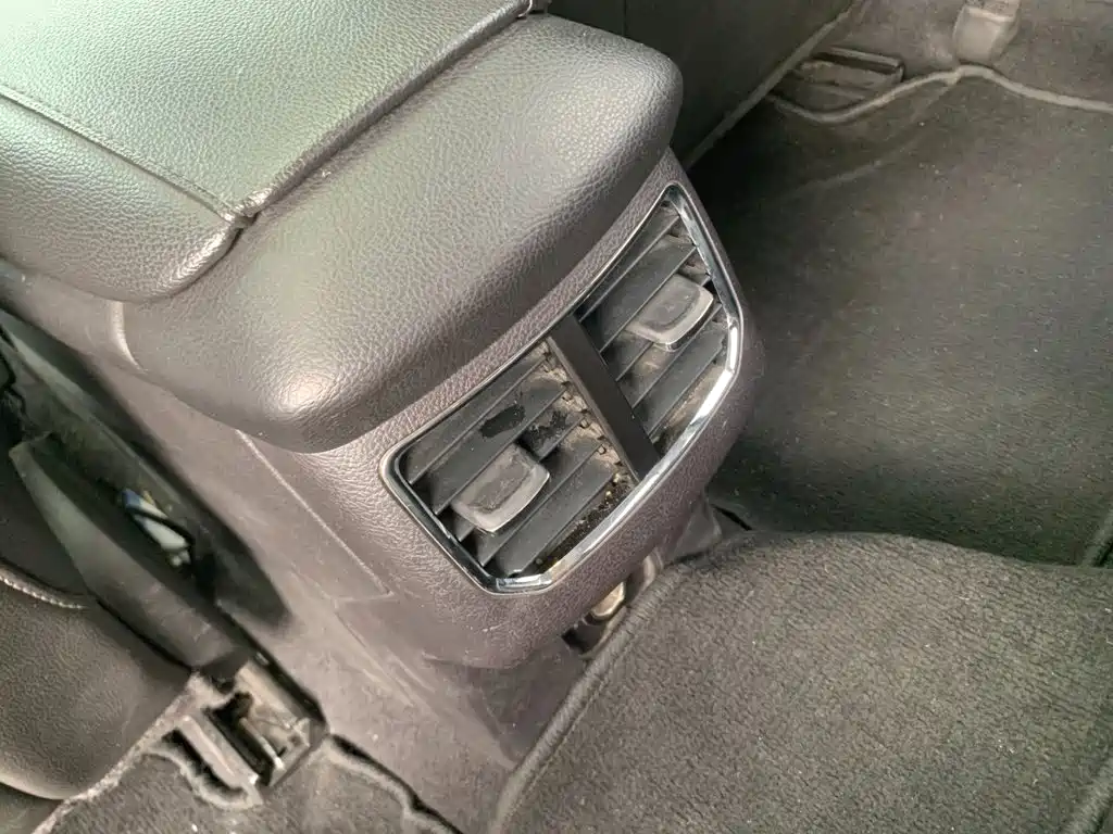 Ford Mondeo — миниатюра 12
