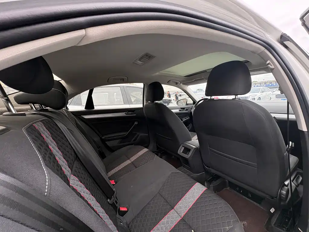 Volkswagen Lamando — миниатюра 10