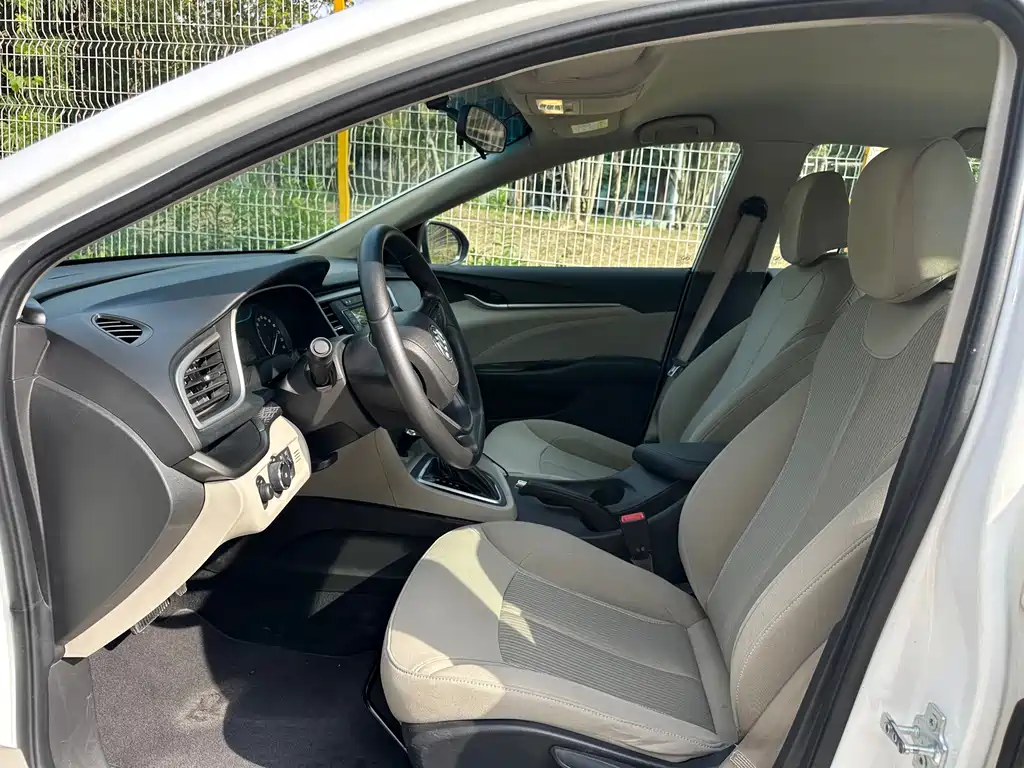 Buick Excelle — миниатюра 14