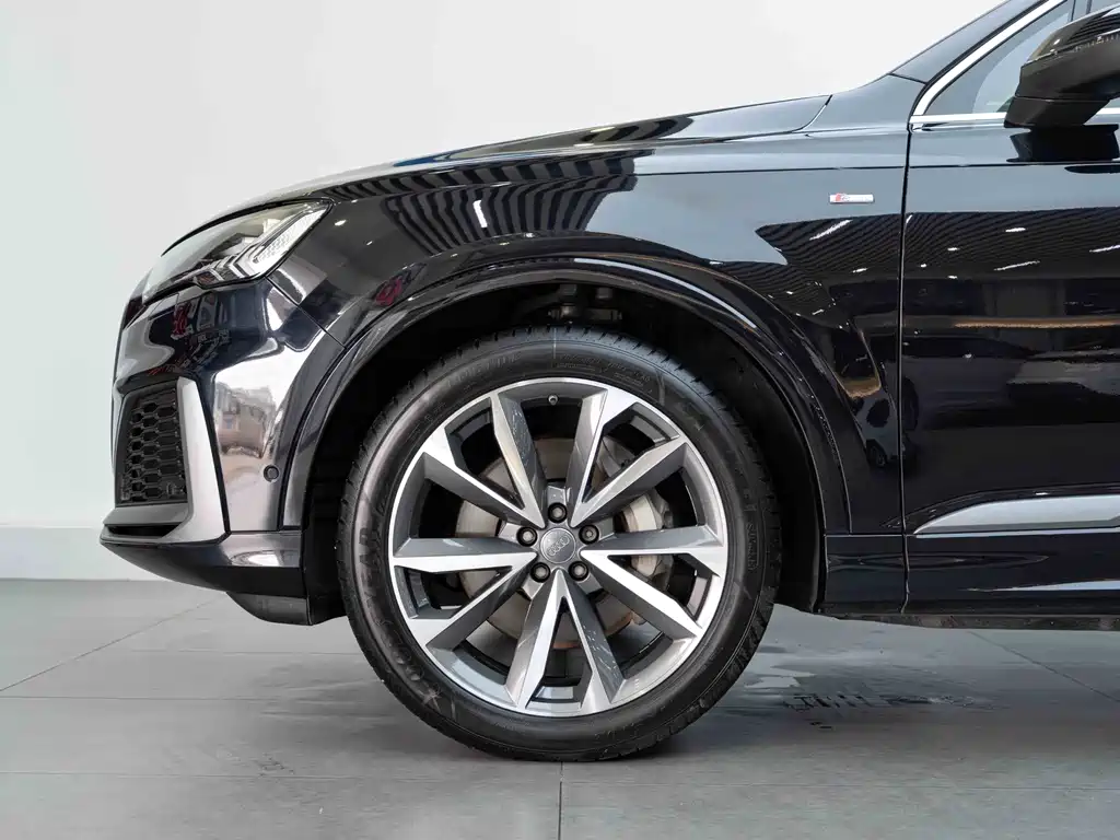 Audi Q7 — миниатюра 10