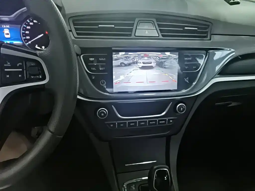 Geely Emgrand — миниатюра 13