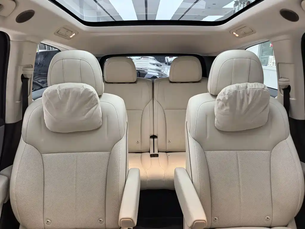 Li Auto i8 2025 Standard