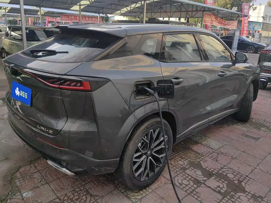 Changan UNI-Z New Energy — миниатюра 3