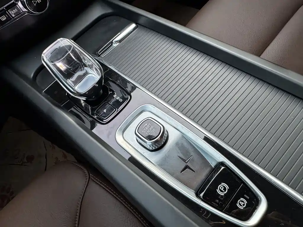 Volvo XC60 — миниатюра 13