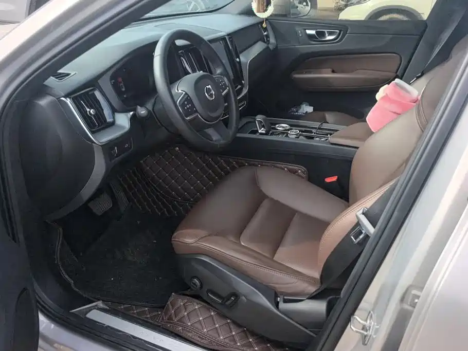 Volvo XC60 — миниатюра 9