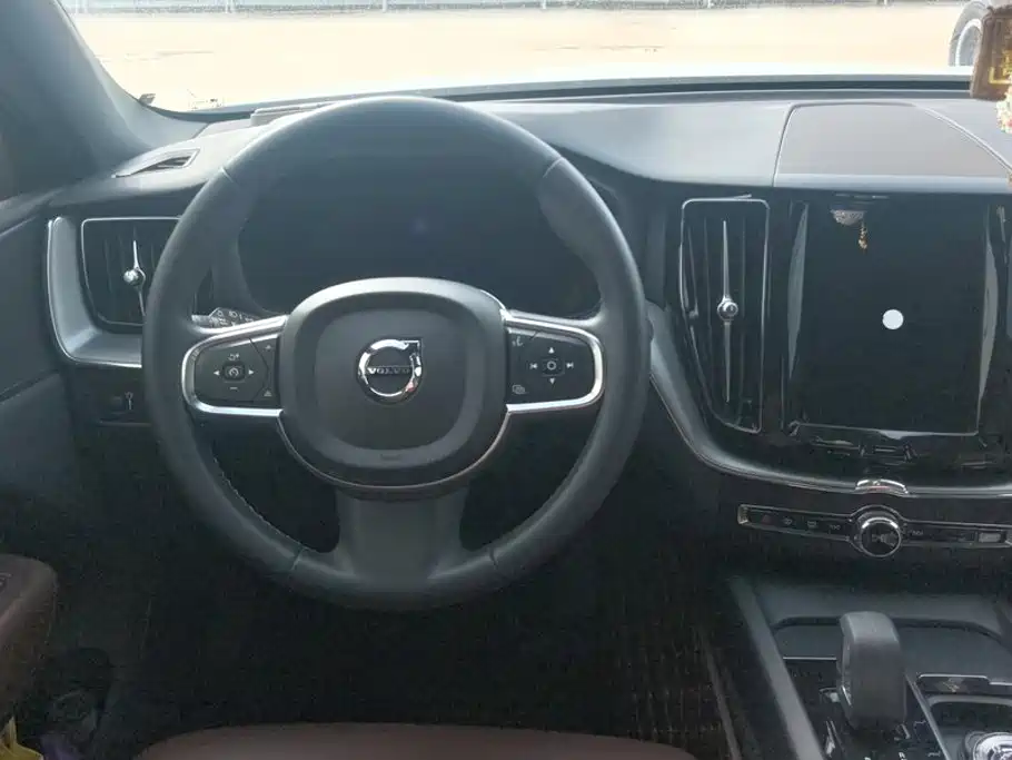 Volvo XC60 — миниатюра 15