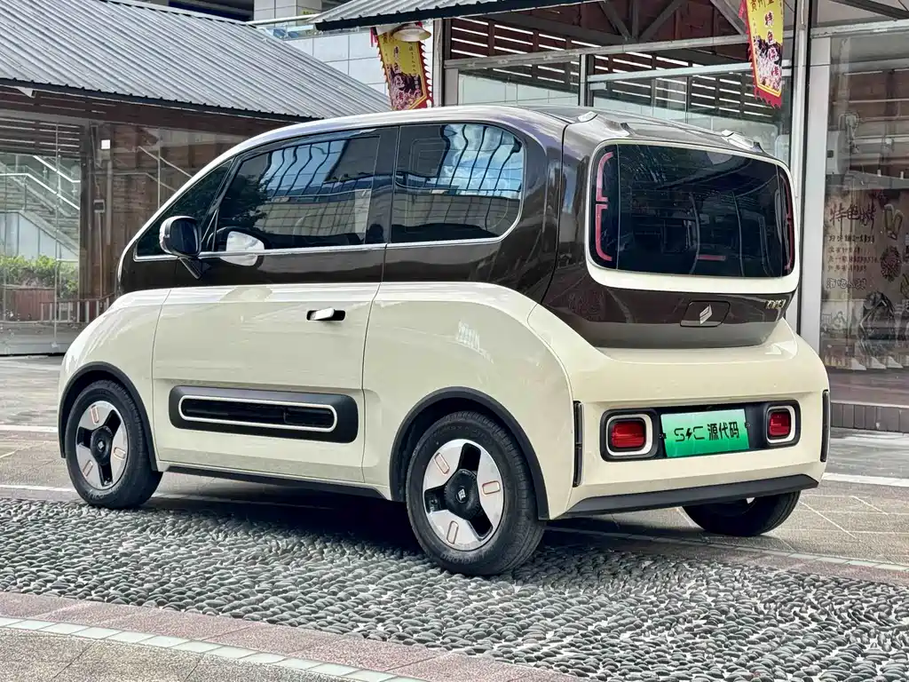 Baojun KiWi EV — миниатюра 12