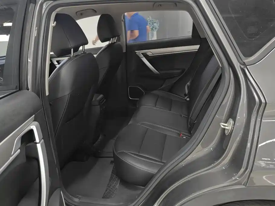 Geely Binyue — миниатюра 11
