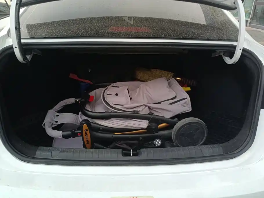 Geely Emgrand — миниатюра 4