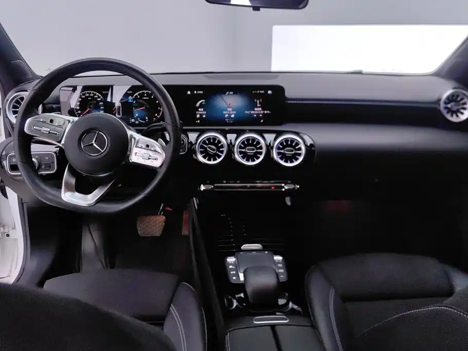 Mercedes-Benz A-Class — миниатюра 12