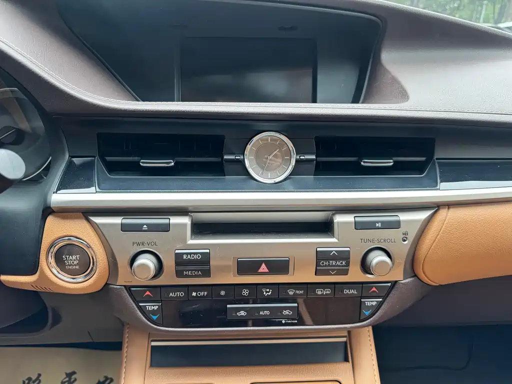 Lexus ES 2015 200 Elite
