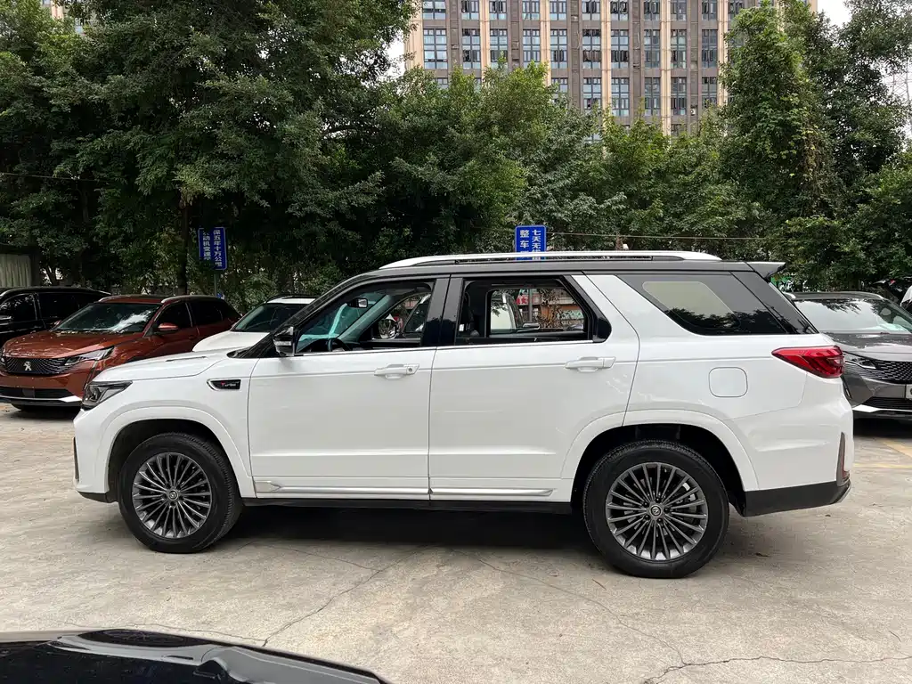 Changan CS95 — миниатюра 6