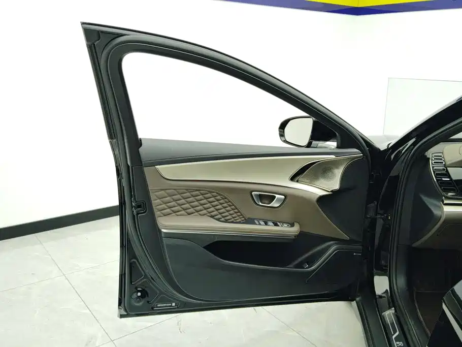 BYD Han — миниатюра 7